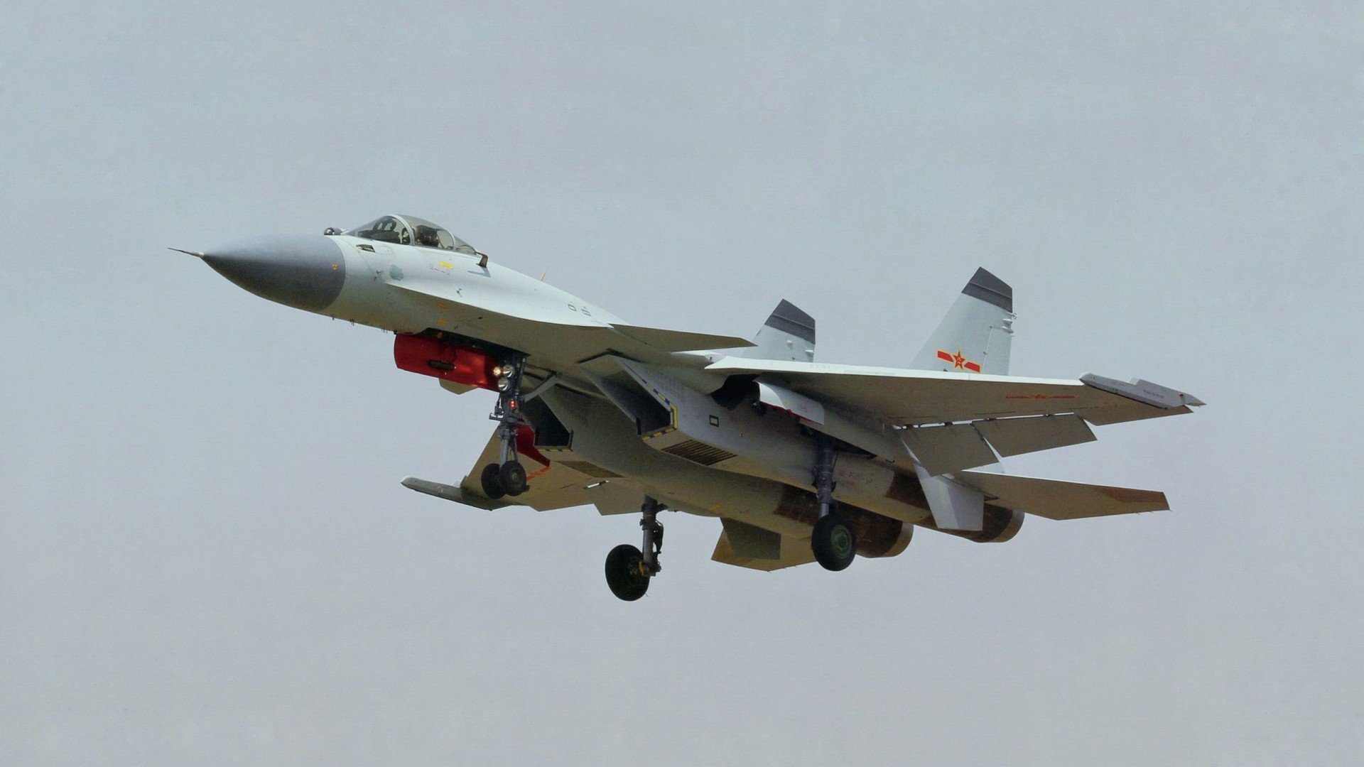 中美蝶泳前100米对比:美方领先更稳,美国百米蝶泳