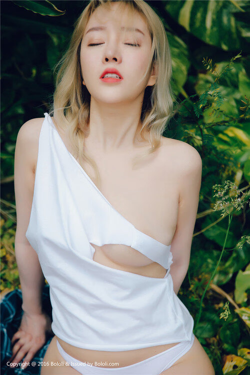 切尔西小范围配合成功破解密集防守，切尔西打法