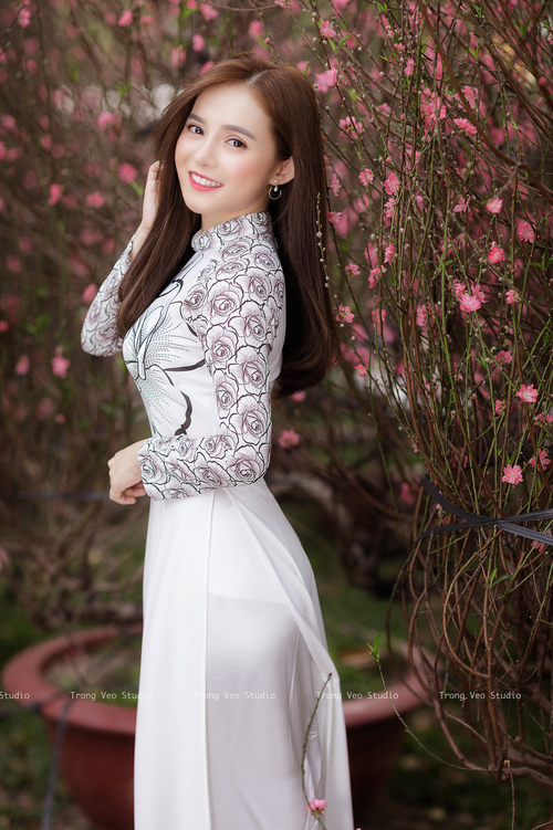 李冰洁挑战世界强敌展现中国速度,李冰洁比赛