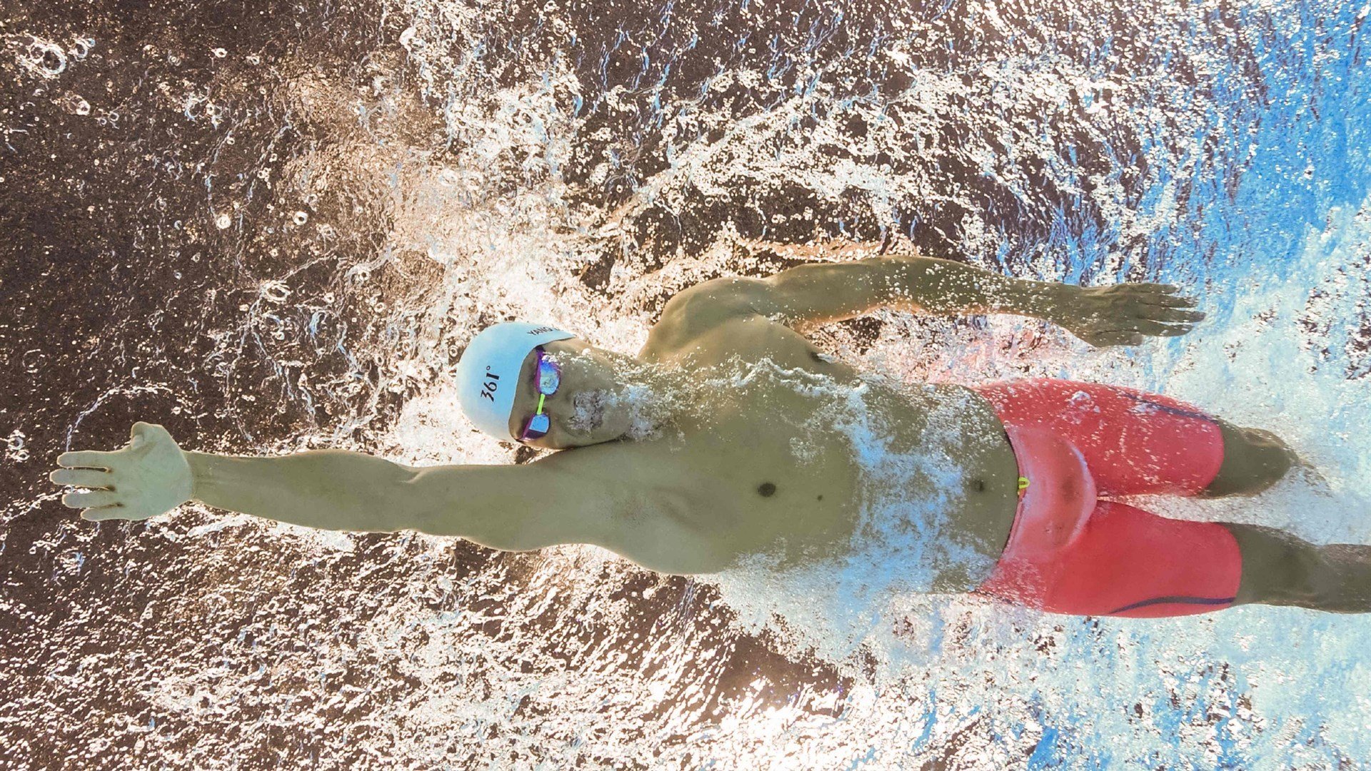 俱乐部争霸：世俱杯小组赛战火激烈展开，世俱杯参赛队伍2021